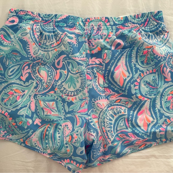 Lilly Pulitzer Ocean Trail Shorts - Size XS - Picture 2 of 3